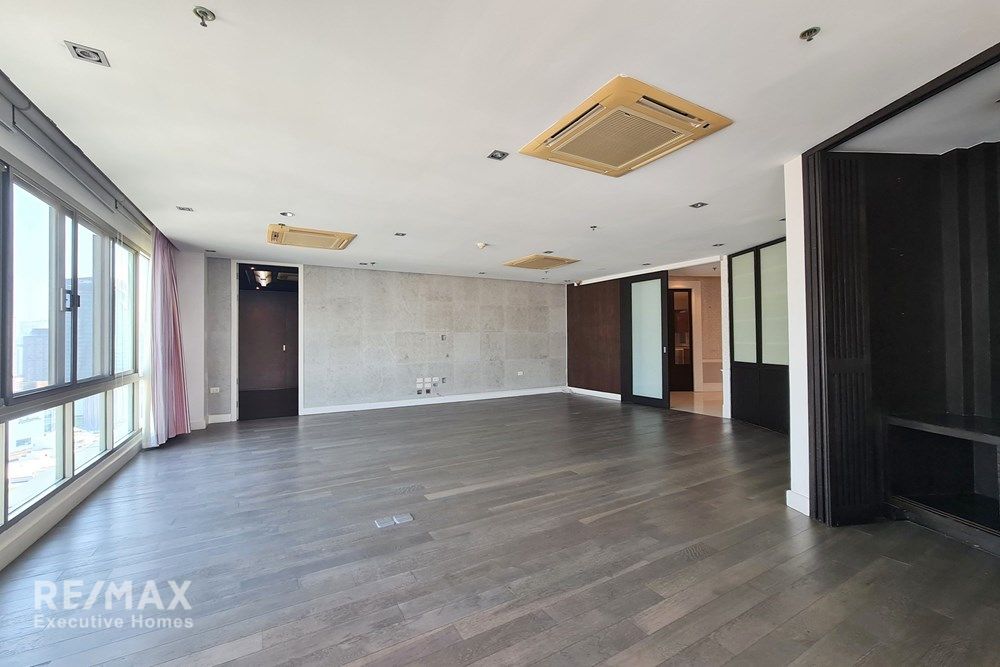 Pet-Friendly Condo at The Lakes – Full Park View & Huge Balcony, 5 Mins Walk to BTS Asok 2