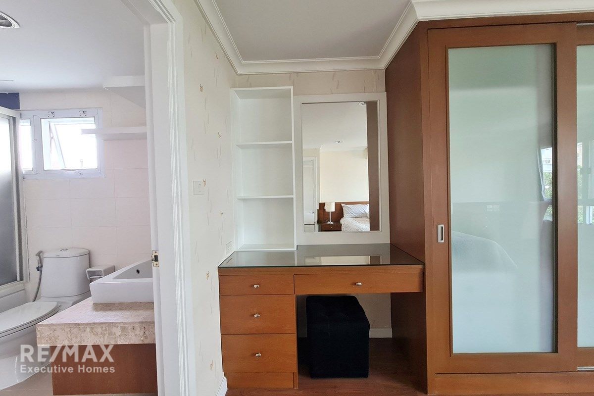 2BR Condo with Excellent Layout in Prime Thonglor, Sukhumvit 7