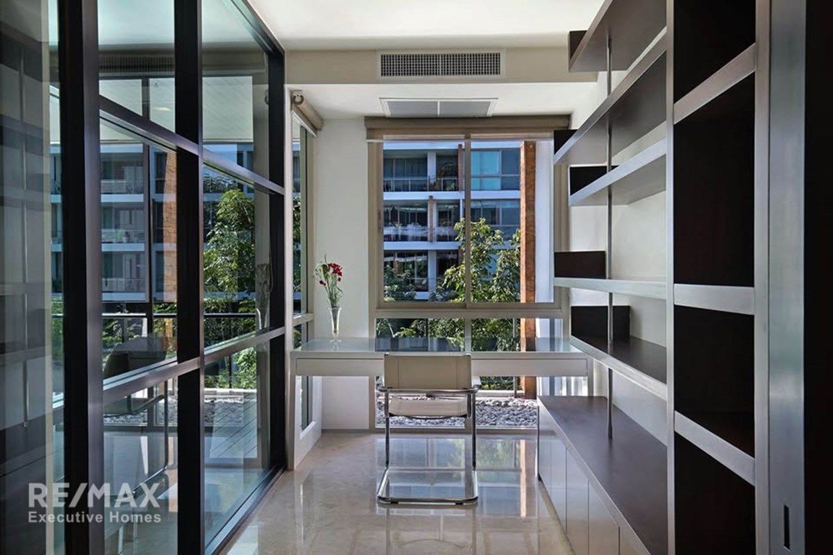 3BR Modern Resort-Style | Pet-Allowed | Steps to BTS Phra Khanong. 6