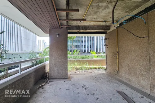 renovation-opportunity-spacious-291sqm-condo-in-central-asoke-6-mins-walk-to-mrt-phetchaburi-920071054-637