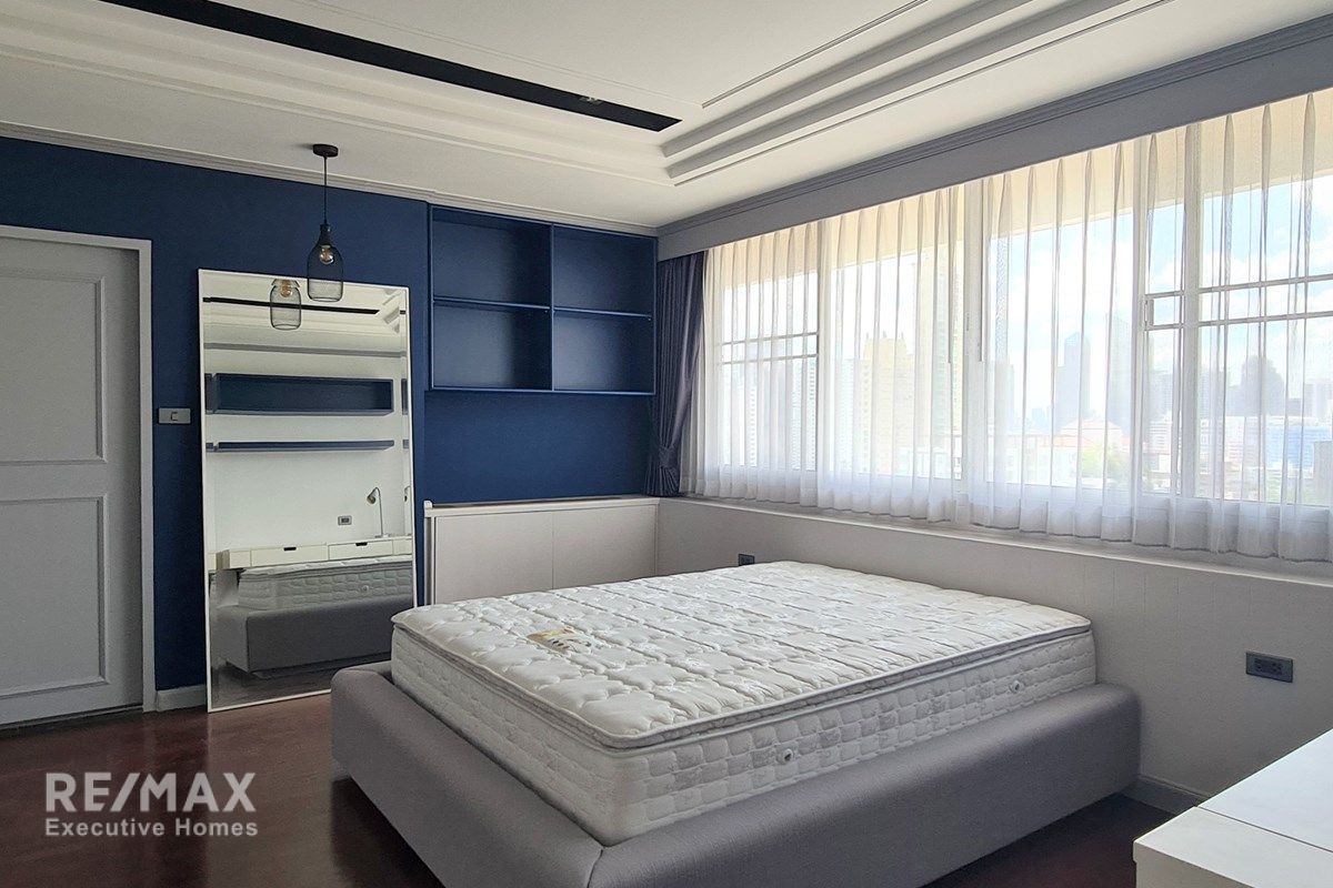 Move-In Ready Condo Near EmQuartier - 14 Min Walk to BTS Phrom Phong 11
