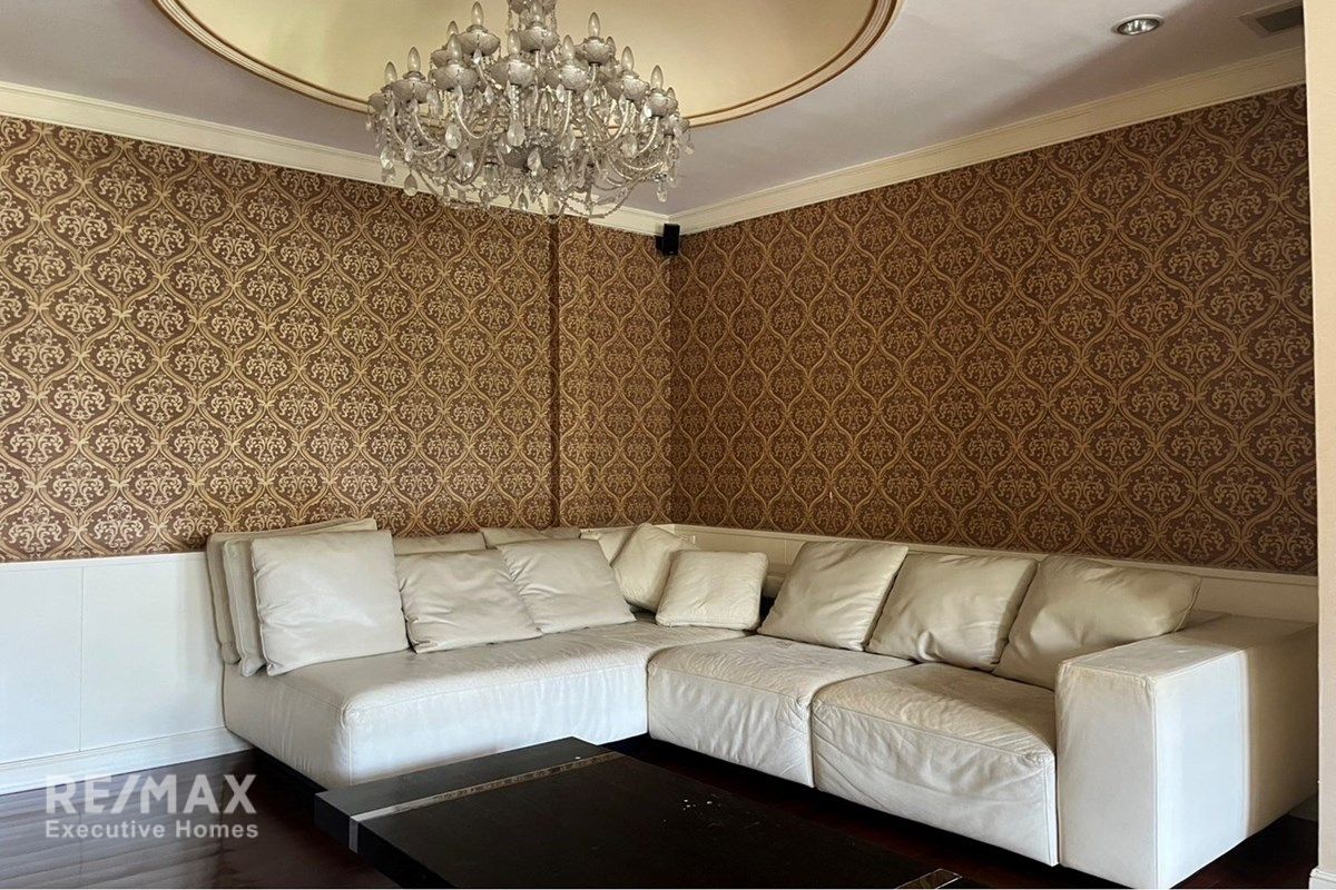 Detached House for Sale in Sukhumvit–Punnawithi | 500m to BTS 13