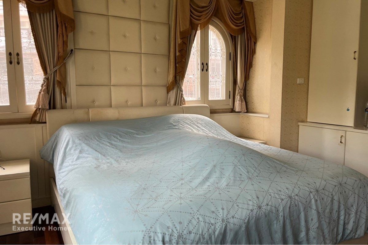 Detached House for Sale in Sukhumvit–Punnawithi | 500m to BTS 14