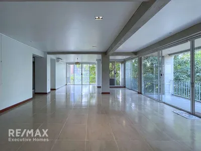 luxurious-duplex-penthouse-with-41-bedrooms-near-thonglor-bts-condo-920071058-297