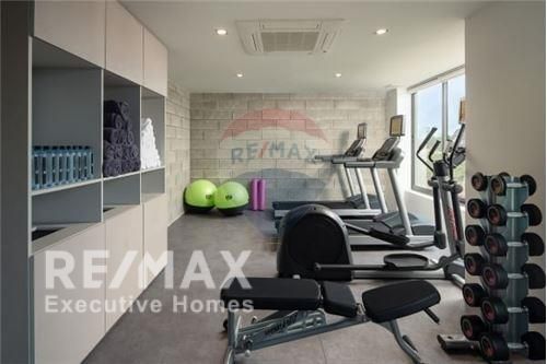 Luxurious Seaside Villa for Sale in Bang Sare, Chonburi 13