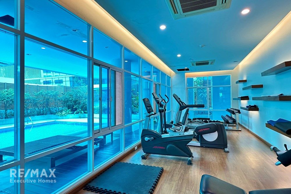 Luxurious Condo for Sale in Central Bangkok 25