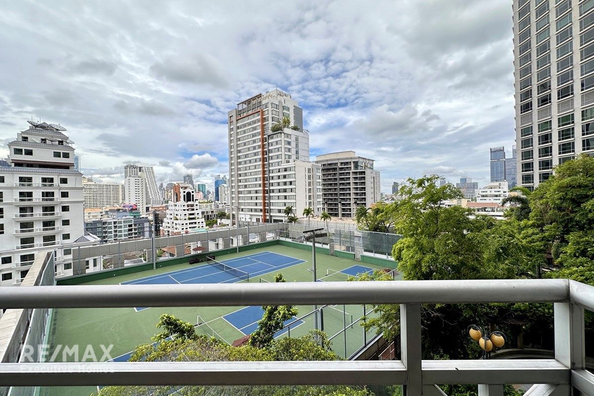 3Beds Condo on Wireless Rd. Good Price Unit in the Building! 8