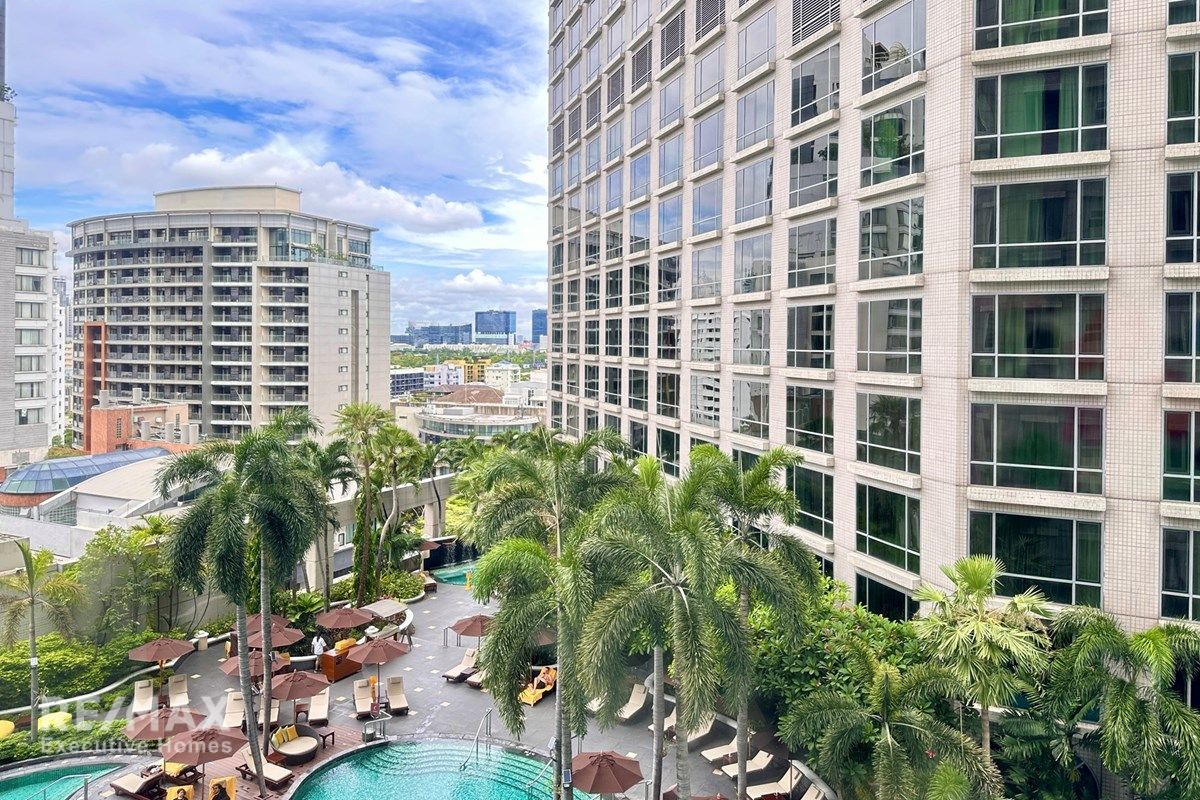 Affordable 3-Bedroom Condo on Wireless Rd, 7 Min Walk to BTS Phloen Chit 10