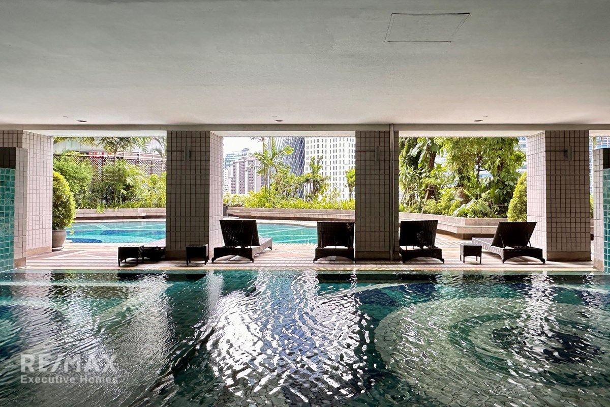 Affordable 3-Bedroom Condo on Wireless Rd, 7 Min Walk to BTS Phloen Chit 13