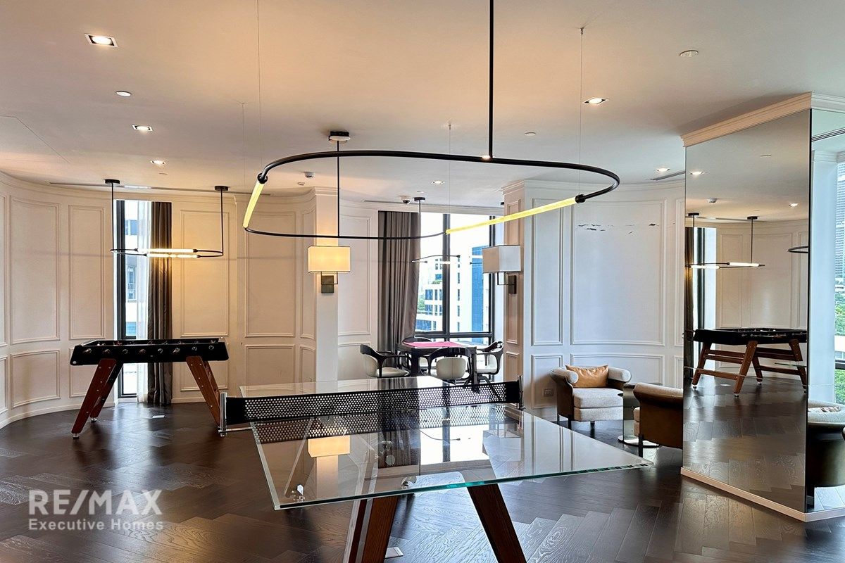 Luxury Condo at MUNIQ LANGSUAN - 18 Mins Walk to BTS Ratchadamri 11