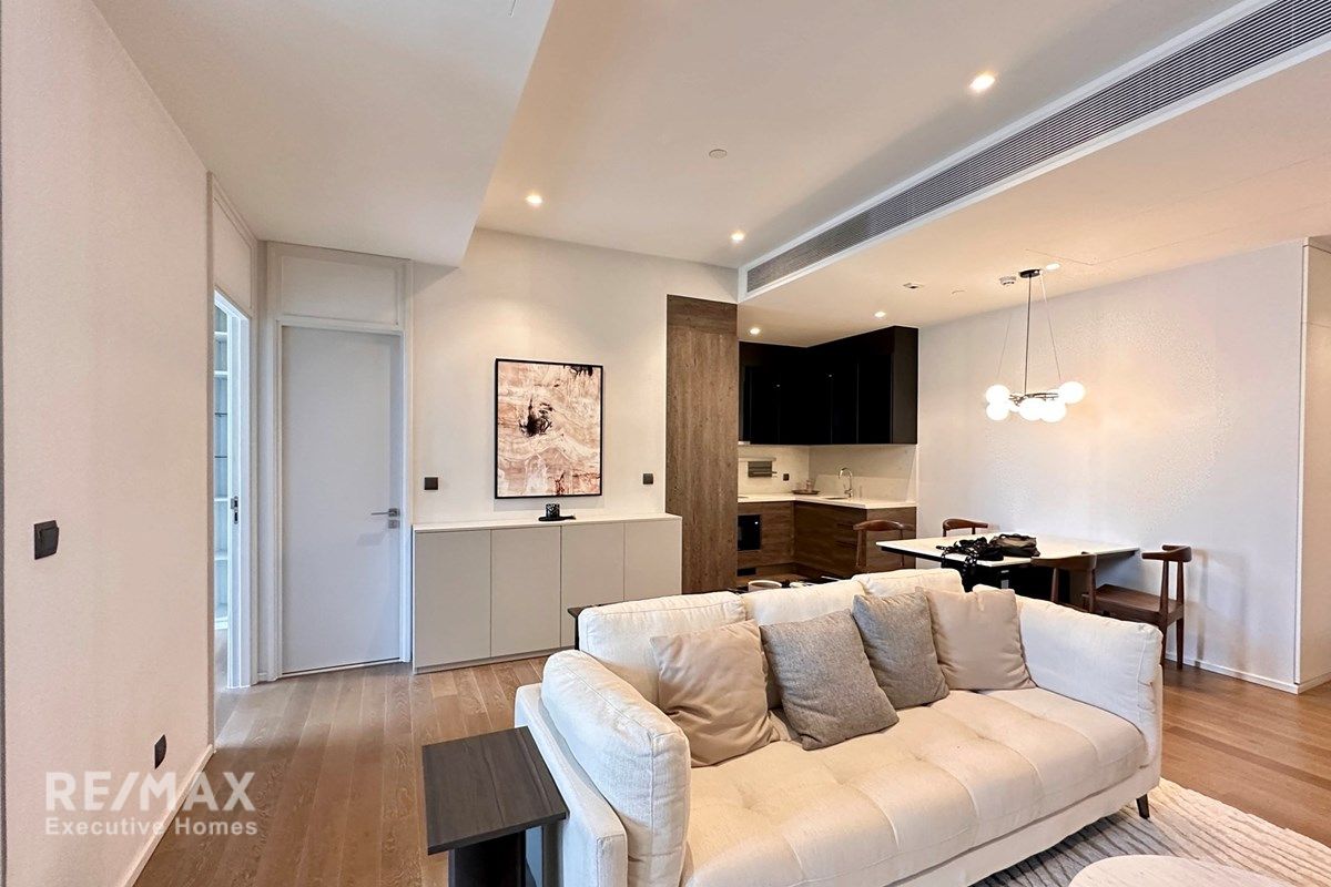Luxury Condo at MUNIQ LANGSUAN - 18 Mins Walk to BTS Ratchadamri 2