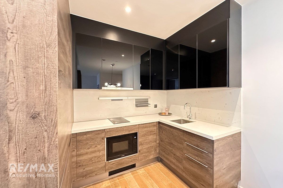 Luxury Condo at MUNIQ LANGSUAN - 18 Mins Walk to BTS Ratchadamri 6