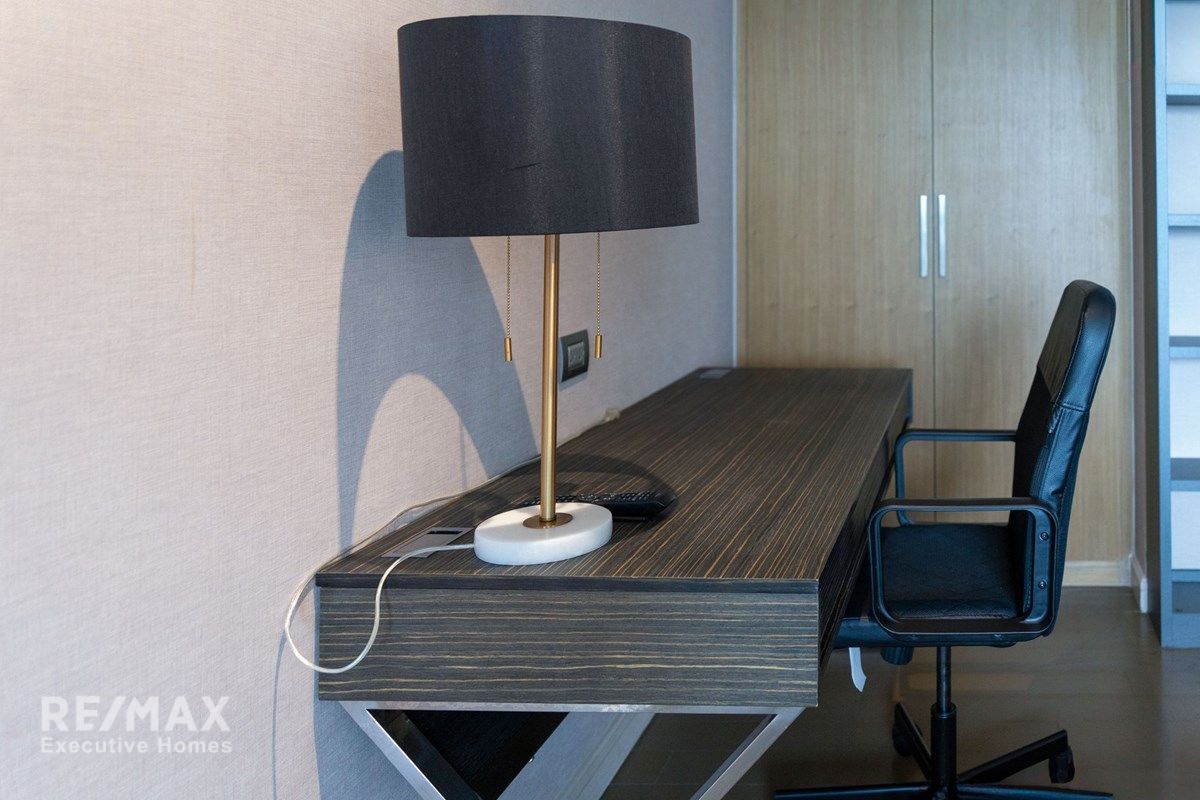 Luxury Condo with City Views - 5 Min Walk to BTS Ratchadamri 11
