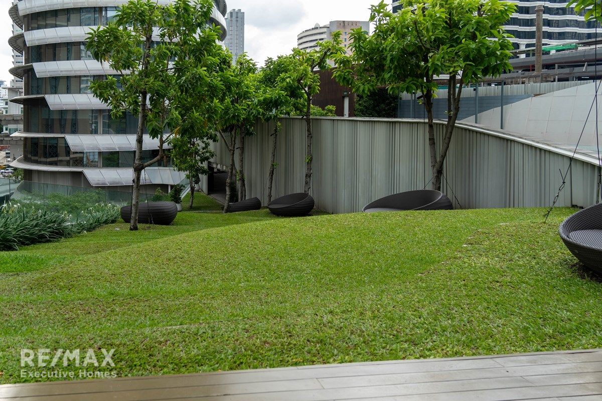 Luxury Condo with City Views - 5 Min Walk to BTS Ratchadamri 31