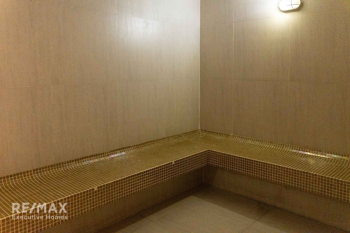 Luxury Condo with City Views - 5 Min Walk to BTS Ratchadamri 32