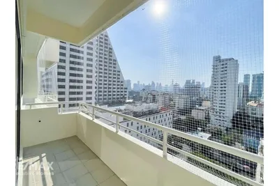 stunning-corner-condo-with-bts-nana-views-only-3-mins-walk-away-920071065-478