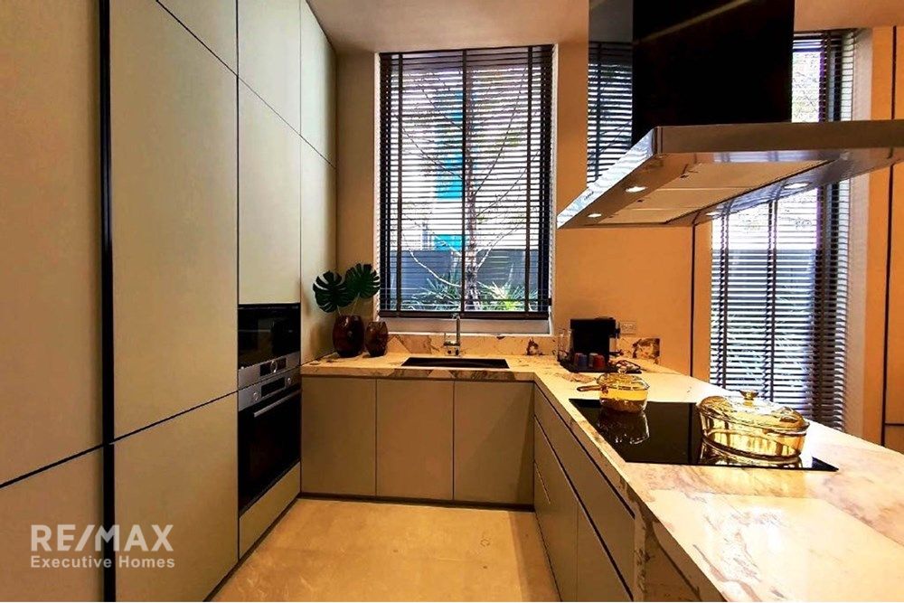 Luxury Detached Show House at Baan Issara - Your Dream Home Awaits 11