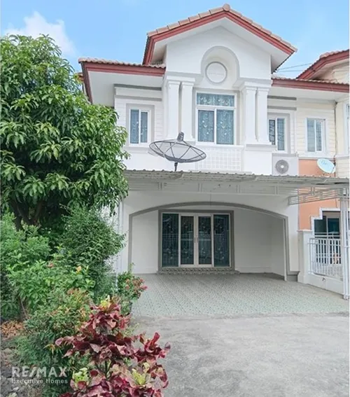 luxury-townhouse-in-the-heart-of-bangkoks-vibrant-hub-920071066-162