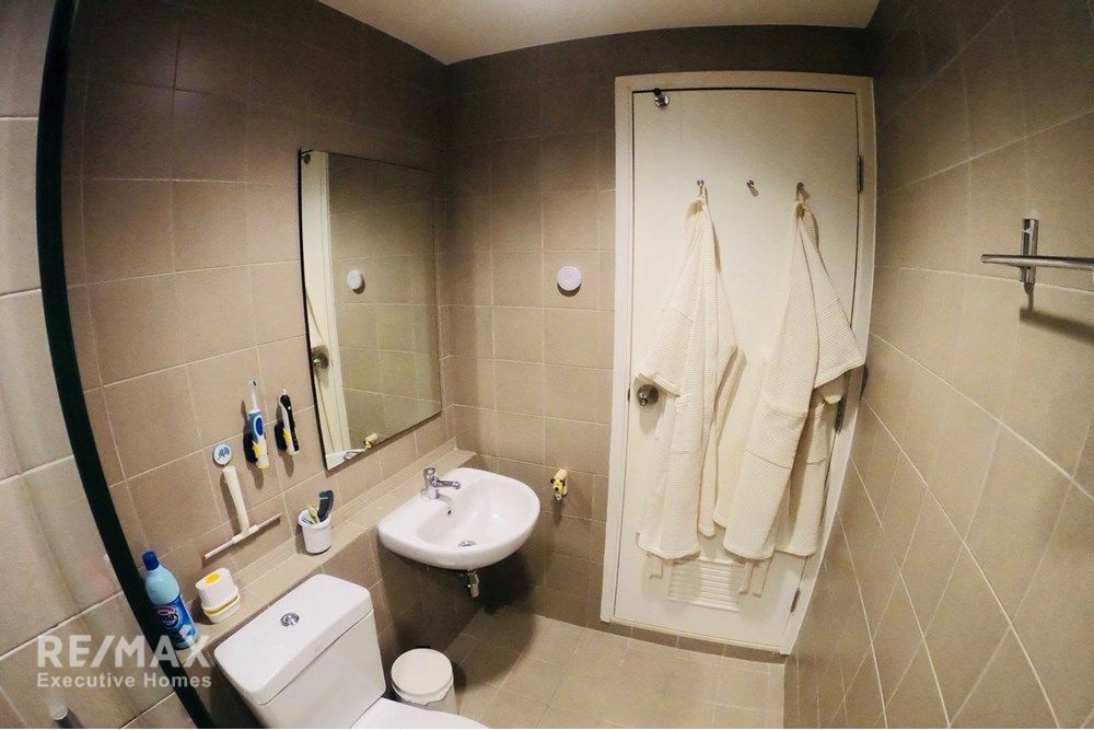 Private Condo Living at Fuse Mobius - Ideal Urban Retreat 8