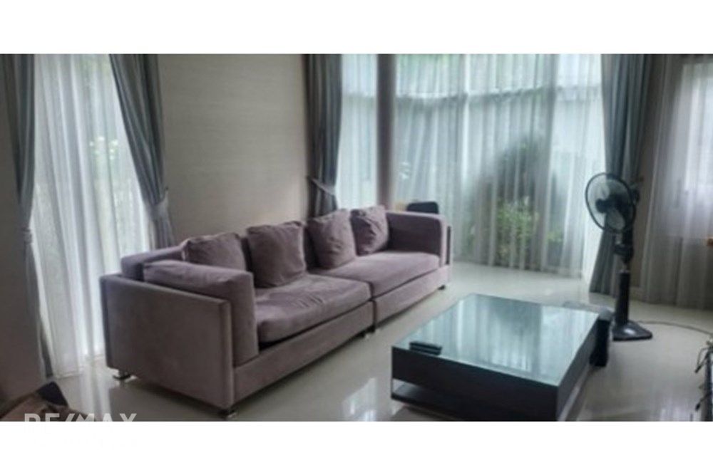 Exquisite Detached Home for Sale in Rama 9 2