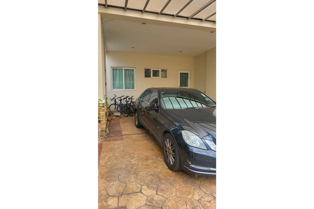 Exquisite Detached Home for Sale in Rama 9 30