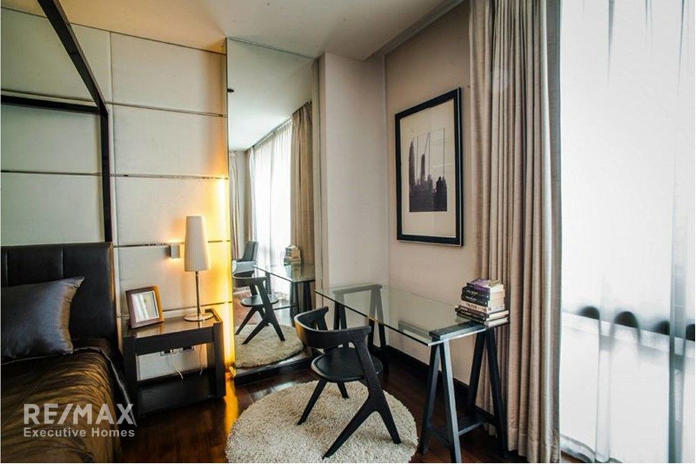 Luxury 4BR Townhouse in Central Bangkok - Your Urban Oasis 10