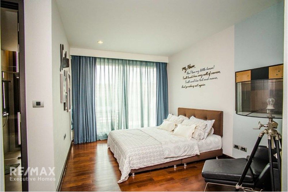 Luxury 4BR Townhouse in Central Bangkok - Your Urban Oasis 13