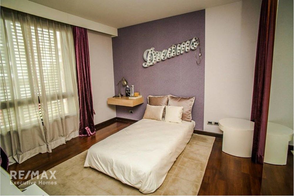 Luxury 4BR Townhouse in Central Bangkok - Your Urban Oasis 17