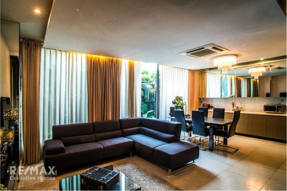 Luxury 4BR Townhouse in Central Bangkok - Your Urban Oasis 4
