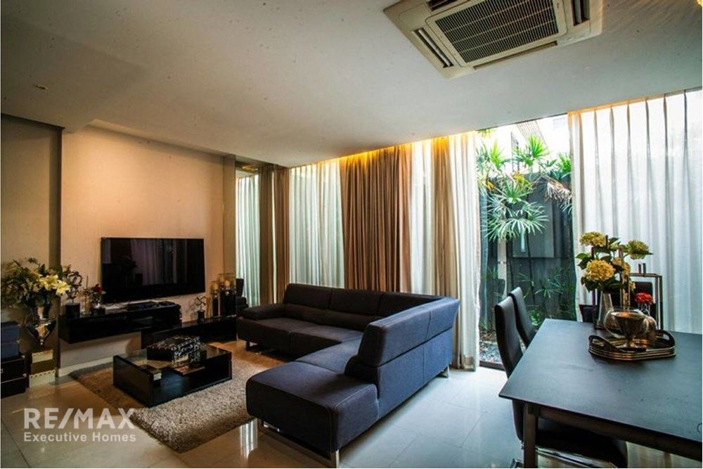Luxury 4BR Townhouse in Central Bangkok - Your Urban Oasis 5