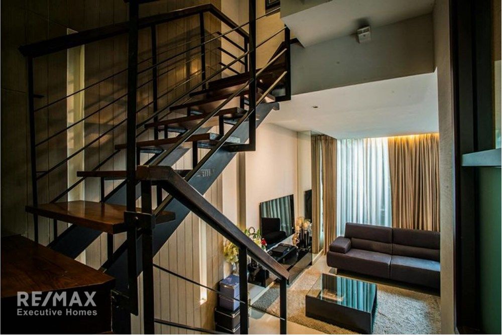 Luxury 4BR Townhouse in Central Bangkok - Your Urban Oasis 7