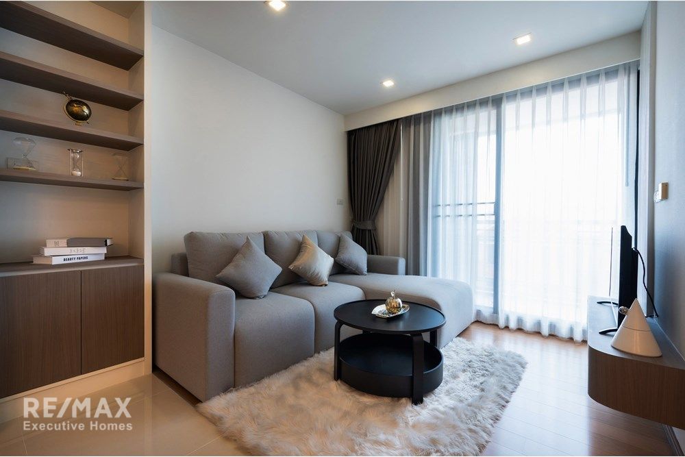 Luxury Condo in the Heart of Bangkok with Premium Amenities 11