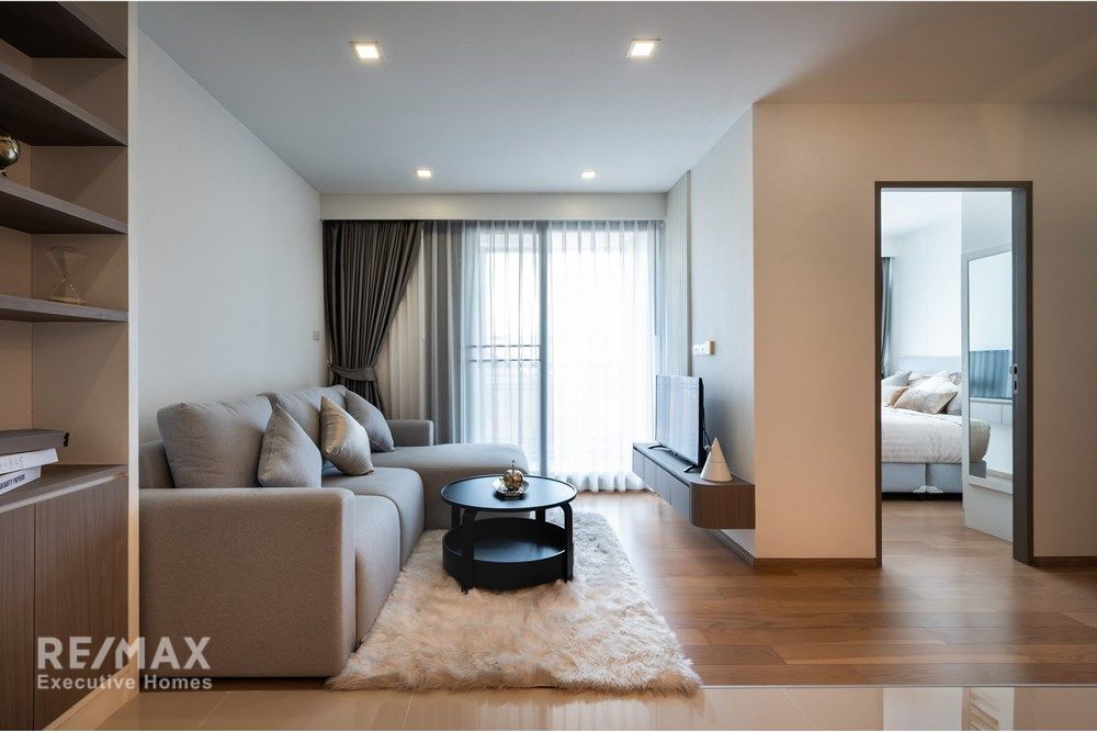 Luxury Condo in the Heart of Bangkok with Premium Amenities 12