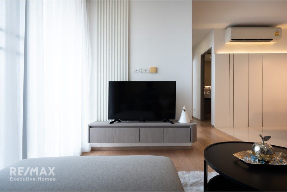 Luxury Condo in the Heart of Bangkok with Premium Amenities 13