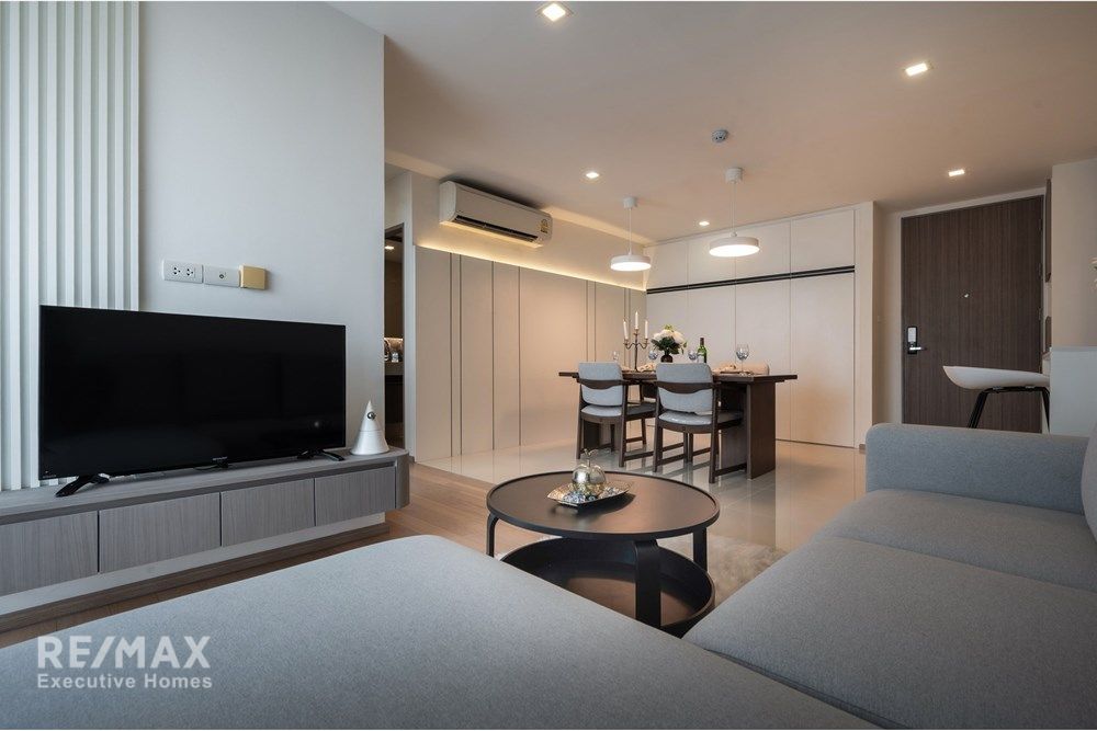 Luxury Condo in the Heart of Bangkok with Premium Amenities 14