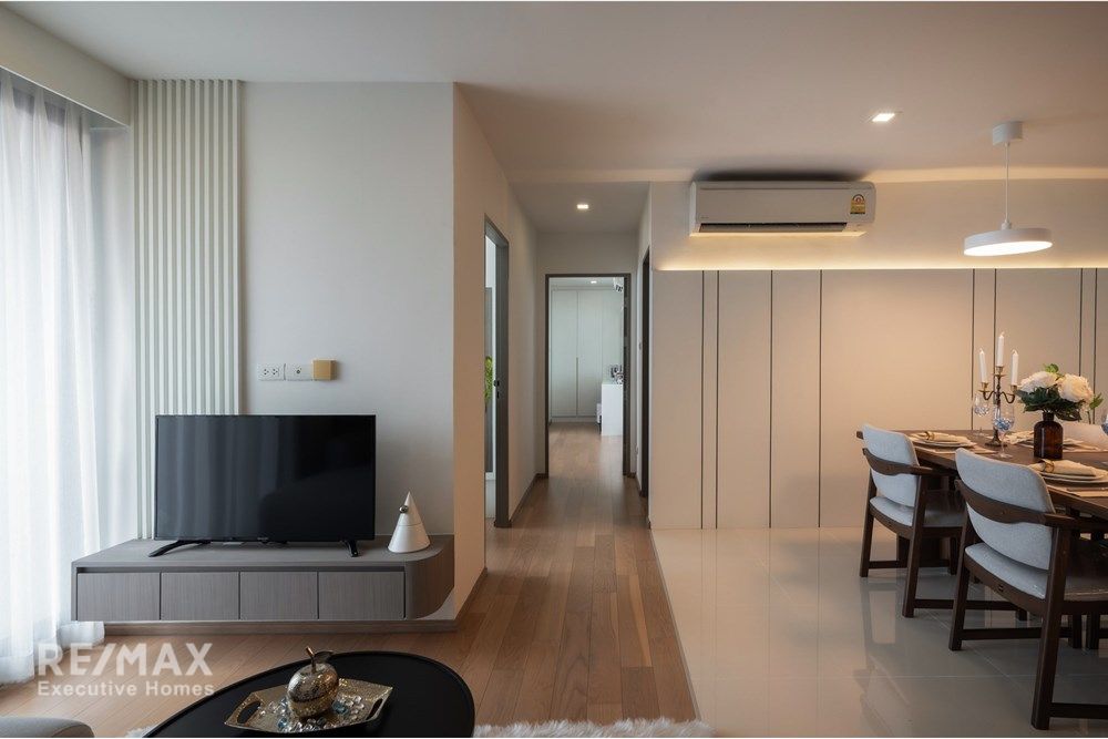 Luxury Condo in the Heart of Bangkok with Premium Amenities 15