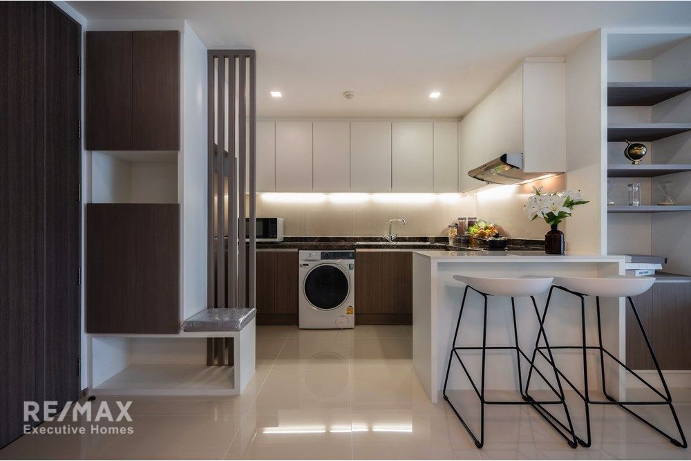 Luxury Condo in the Heart of Bangkok with Premium Amenities 16