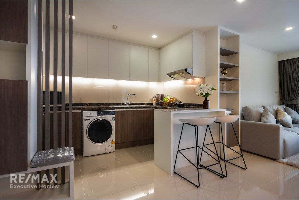 Luxury Condo in the Heart of Bangkok with Premium Amenities 17