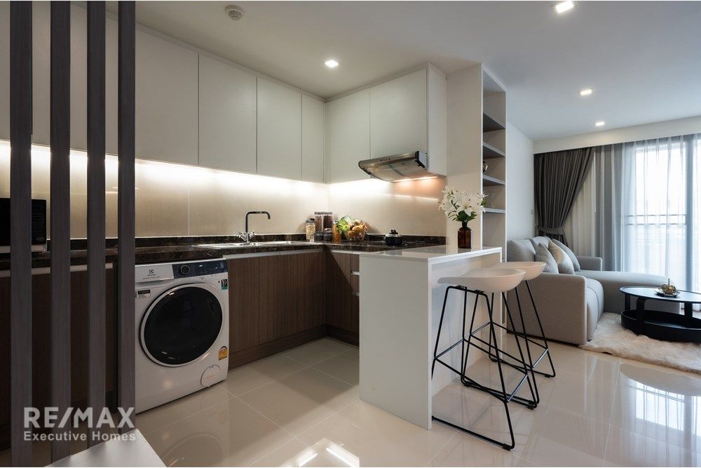 Luxury Condo in the Heart of Bangkok with Premium Amenities 18
