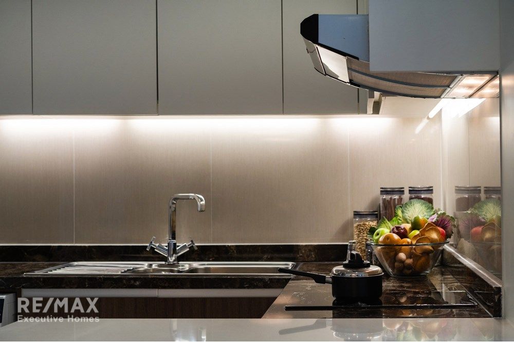 Luxury Condo in the Heart of Bangkok with Premium Amenities 20