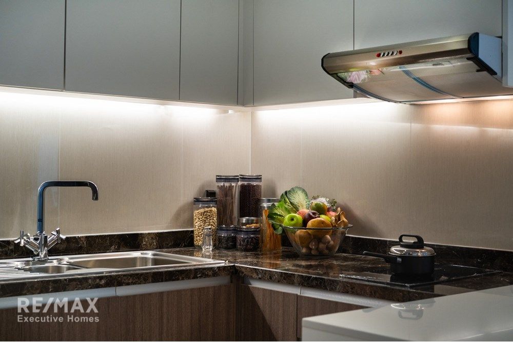 Luxury Condo in the Heart of Bangkok with Premium Amenities 21