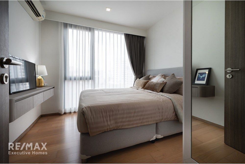 Luxury Condo in the Heart of Bangkok with Premium Amenities 27