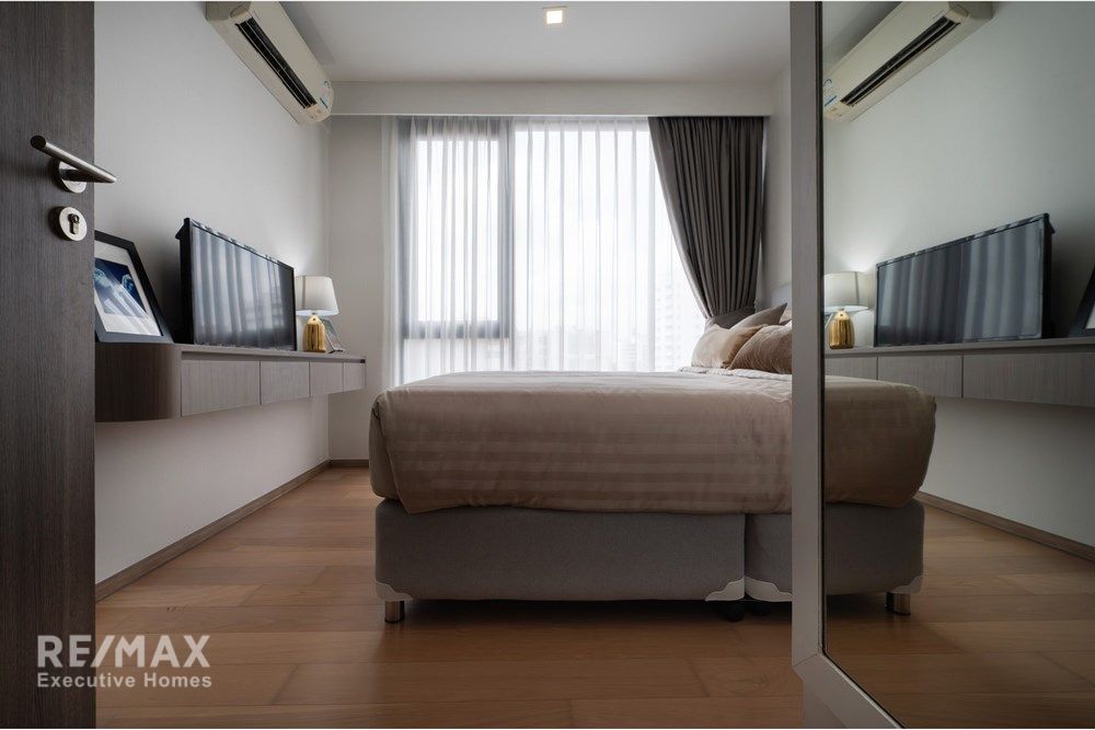 Luxury Condo in the Heart of Bangkok with Premium Amenities 28