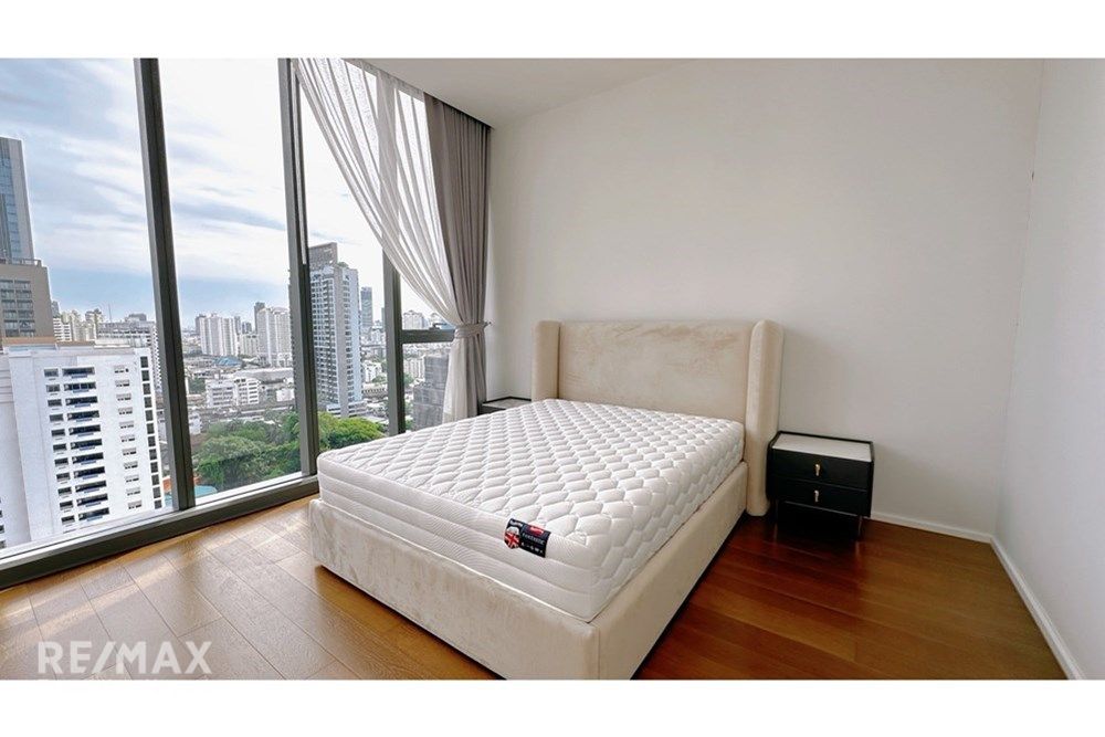 Luxury 3 Bedroom Condo for Sale in Sukhumvit 26, Bangkok 11