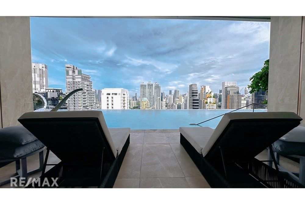 Luxury 3 Bedroom Condo for Sale in Sukhumvit 26, Bangkok 17