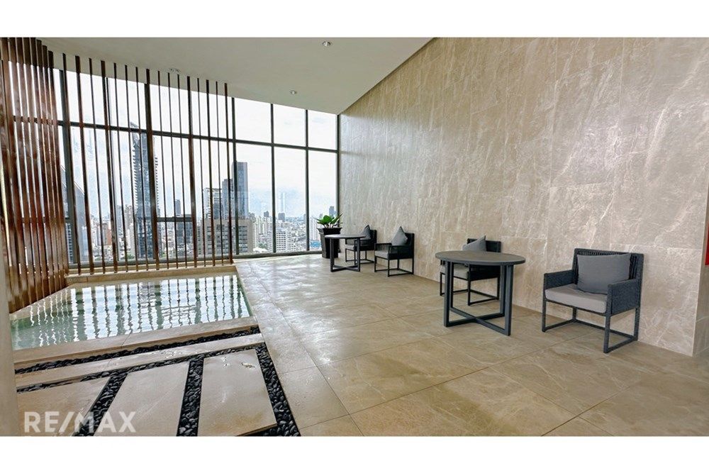 Luxury 3 Bedroom Condo for Sale in Sukhumvit 26, Bangkok 20