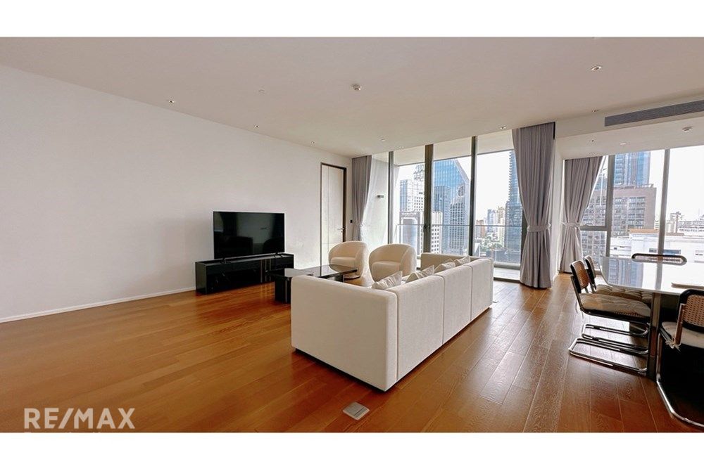 Luxury 3 Bedroom Condo for Sale in Sukhumvit 26, Bangkok 4