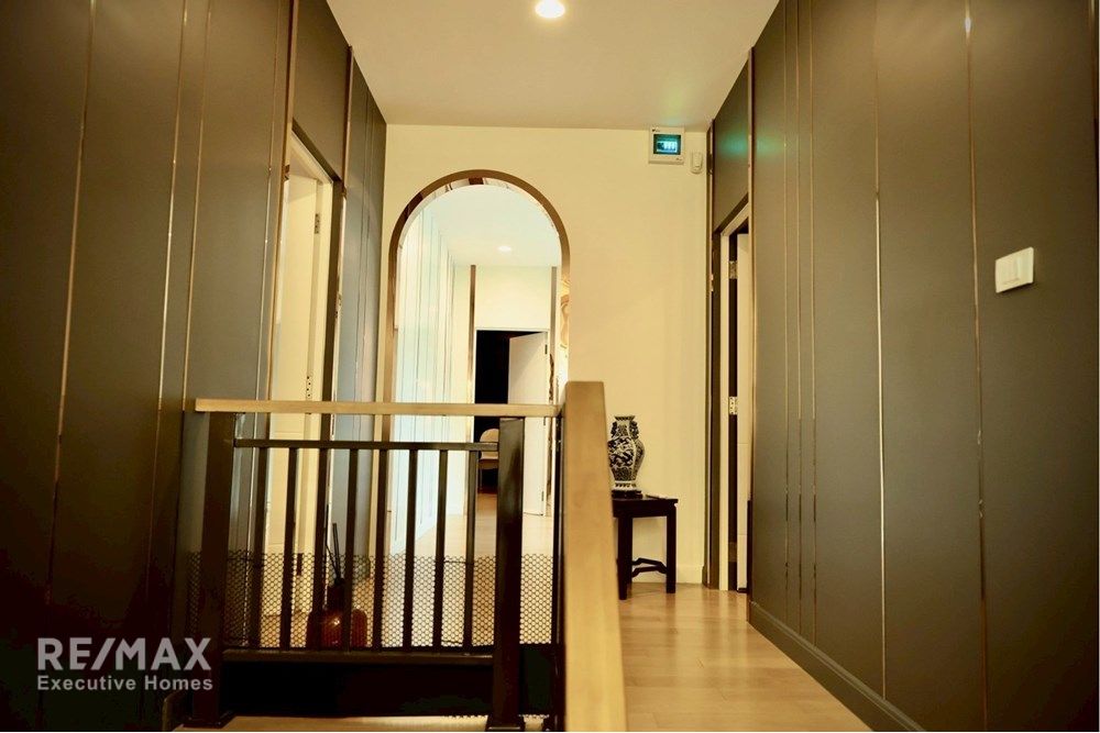 Brand New Luxury Two Level Home in Bangkok 8