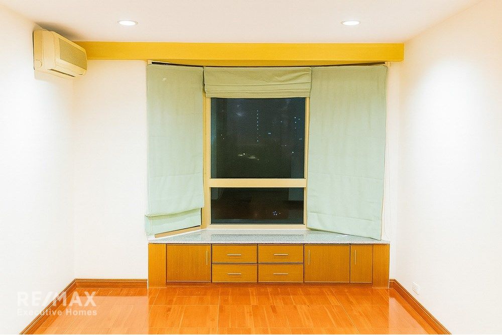 Price Reduced: Luxury Condo for Sale in Suan Luang, Bangkok 5