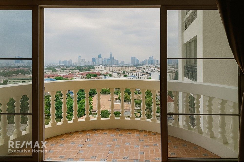 Price Reduced: Luxury Condo for Sale in Suan Luang, Bangkok 7